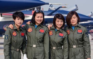 学霸放弃保送北大去当空军飞行员,他为何做出这样的决定?