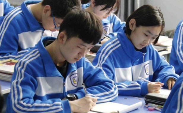 高考成绩出来前的煎熬，你是如何度过的？