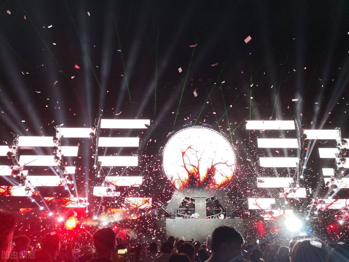 云蹦迪变上海人甩菜专场，疫情下大家是如何调整心态的？