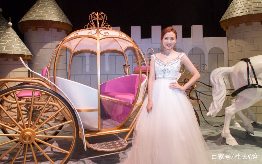 23岁嫁给世界冠军遭到婆婆嫌弃，坐月子时居然被“赶回”娘家，这人是谁？