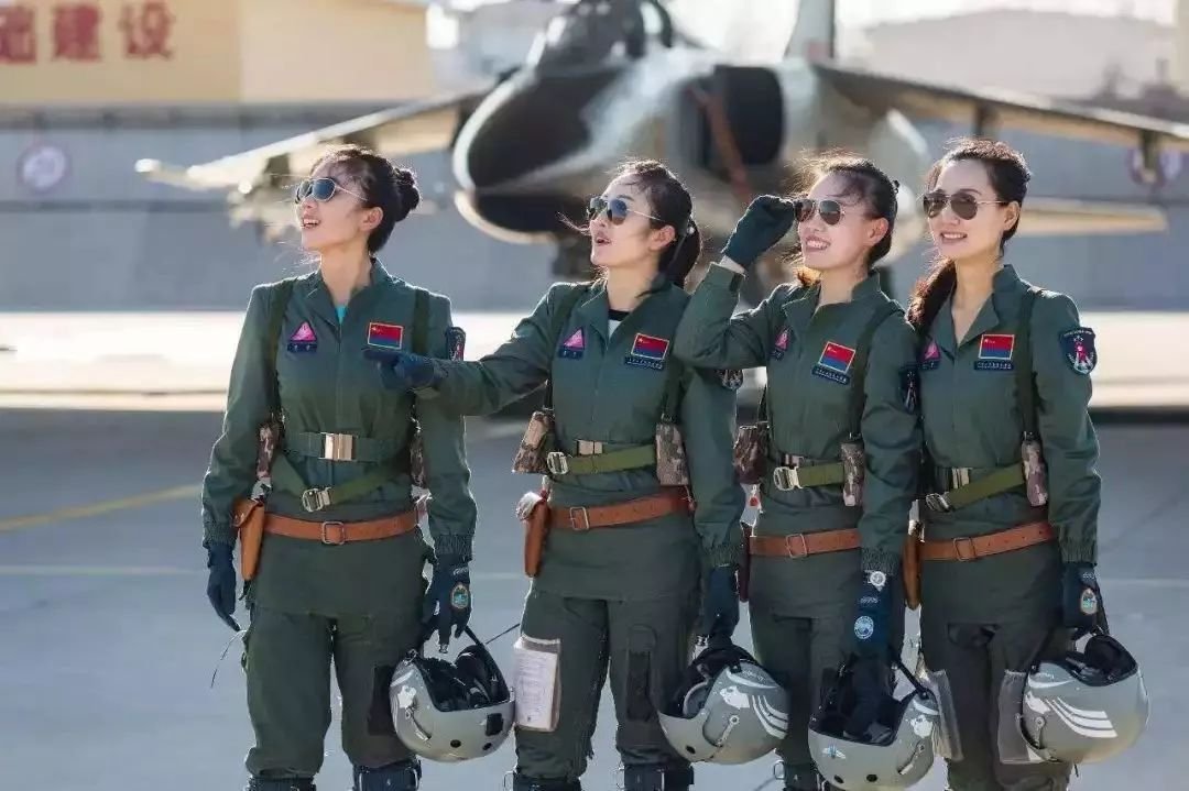 学霸放弃保送北大去当空军飞行员,他为何做出这样的决定?