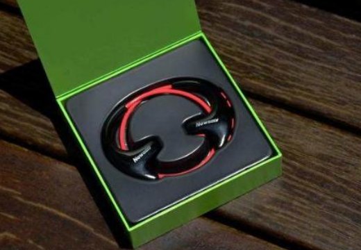 入耳式耳机哪种好？？？