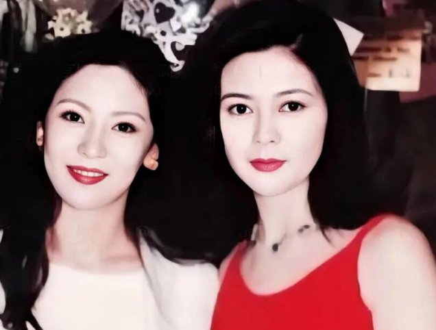 向太年轻照片流出，腰身纤细颜值不输郭碧婷，为何如今那么胖呢？