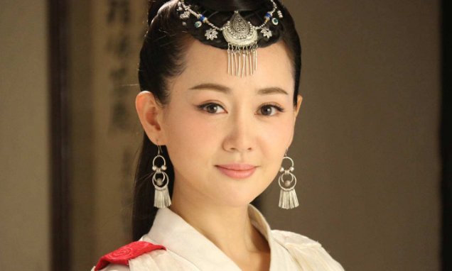 不顾争议嫁给大15岁二婚男，曾出道多年零绯闻，张定涵如今过得怎样？