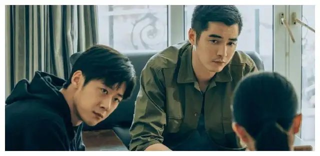 《猎罪图鉴》金世佳的警察角色是否颠覆了观众对他的刻板印象？