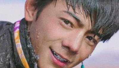 丁真否认已婚出轨传闻，饱受恶意营销和恶评困扰的丁真该怎么办？