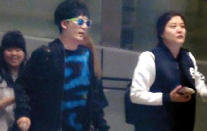 大张伟跟经纪人结婚的原因是什么？