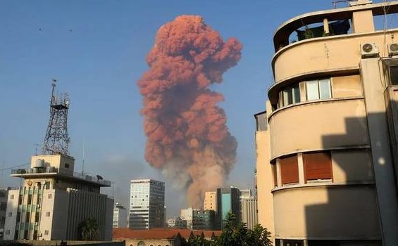 黎巴嫩首都贝鲁特发生爆炸的原因是什么？
