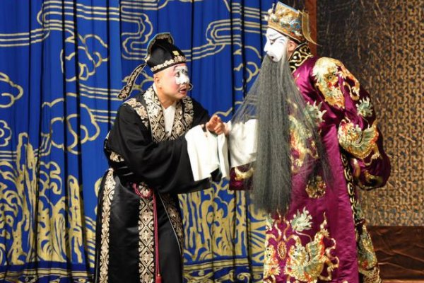 谁能告诉我京剧《野猪林》林冲唱的大雪飘的唱词？