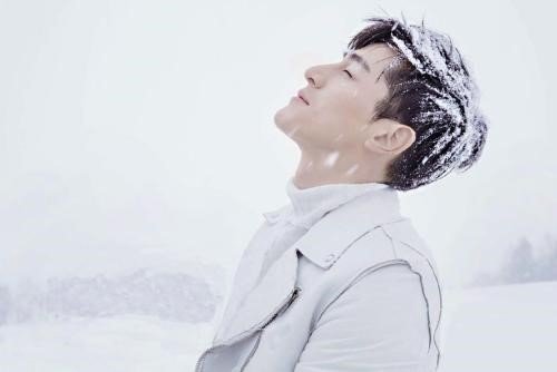 胡歌、唐嫣和刘诗诗都是唐人出来的演员,胡歌和她们两个的关系谁的最好?