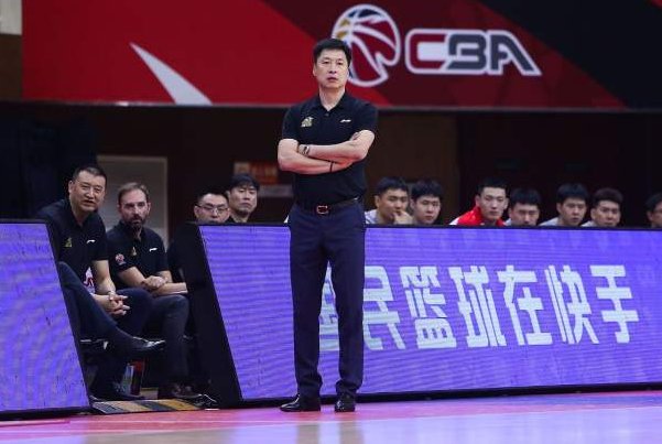 前国家队教练李楠世界杯辞职后去了哪里当教练？