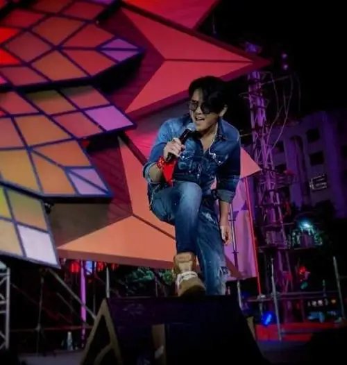 歌手曹格因喝酒闹事再次登上热搜,这件事情的经过是怎样的?