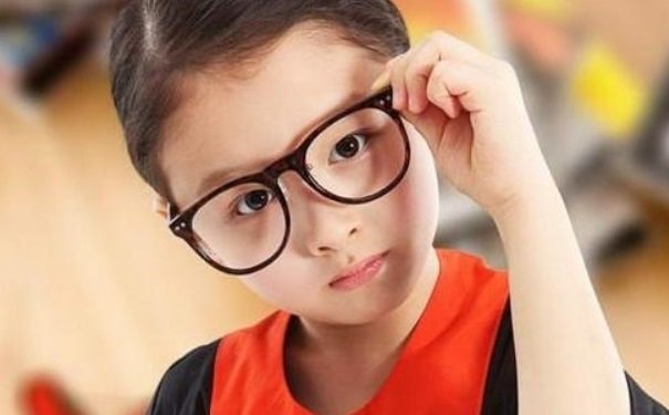 护眼灯的使用，真能预防近视吗？