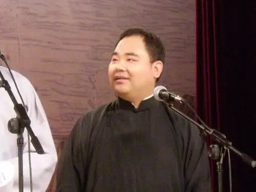 你觉得侯震最优秀的相声作品是哪个？