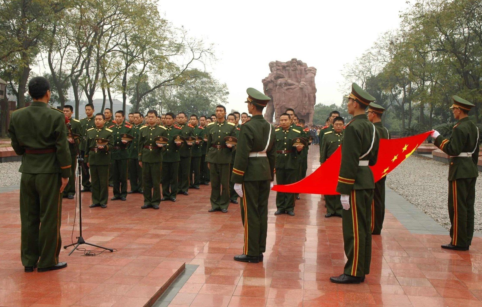 河南仵瑞华被顶替上班23年事件,冒名造假为何一路畅通?