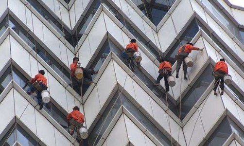 建筑外墙用什么清洗