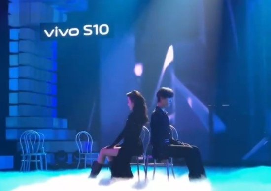 快本迪丽热巴,丁程鑫合作舞台《完美降落》,现场反响如何?