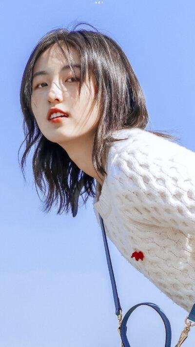 张子枫秒变小话痨,与杨紫聊天滔滔不绝,她们有过哪些相似的经历?