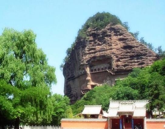 中国著名的石窟有哪些?