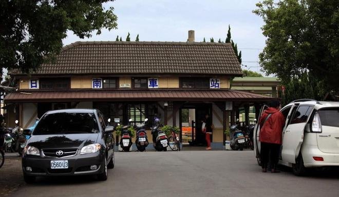 台湾街景与大陆普通小县城对比,有哪些相似之处?