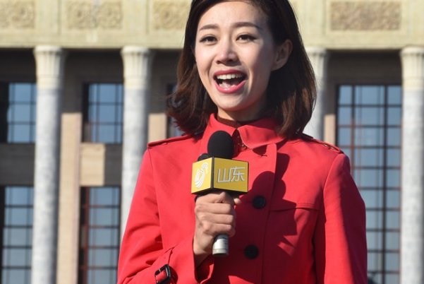 上海女记者采访小区群租遭大爷殴打,她该如何维权?