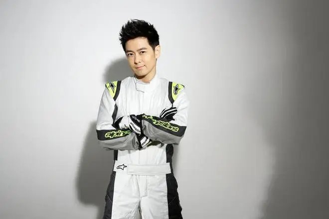 林志颖仍在重症室,警方:林志颖未系安全带,这是重伤的最大原因吗?