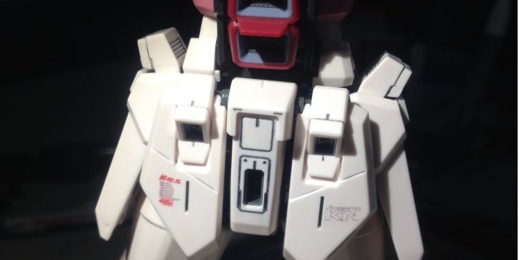 请问模型里的水贴要怎么用啊?