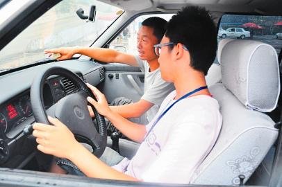 女子与驾校教练喝酒后酒店身亡,对于此案你有何看法?