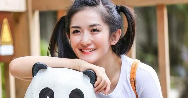 张杰和谢娜是怎样认识的？