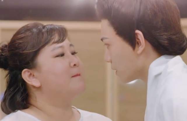 贾玲丁禹兮还原陈芊芊名场面,还能睁开眼吗?