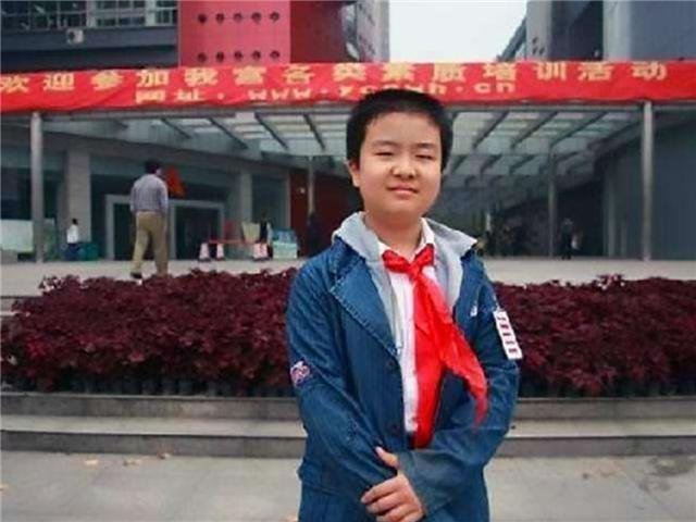 曾经的“五道杠少年”和“不屑弟”,如今的结局如何?