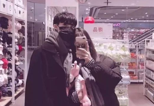 爱情只是生活中的调味品么?