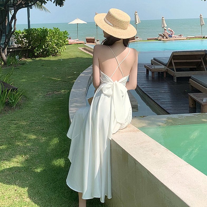 杭州小区裸背拍照网红道歉,她的行为有何不妥之处?