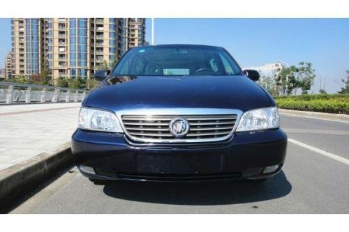 2男孩车内窒息，究竟谁才是受害者？