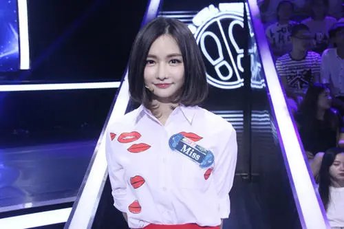 英雄联盟女解说中Miss和小苍谁更厉害？