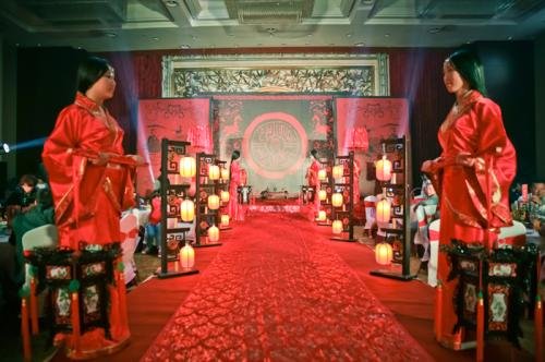 “比武招亲”这一习俗最初是在什么时候开始的？