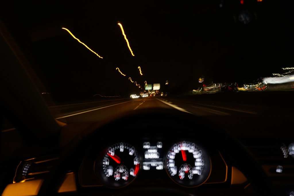 北京超速别车、恶意泼咖啡男子获刑3个月，是不是太轻了？