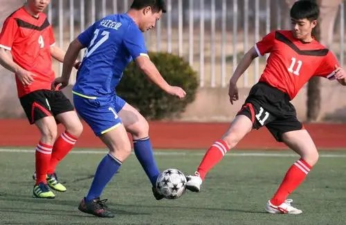 记者询问贝尔:“这会是你在威尔士的最后一场比赛吗”,贝尔是何反应?