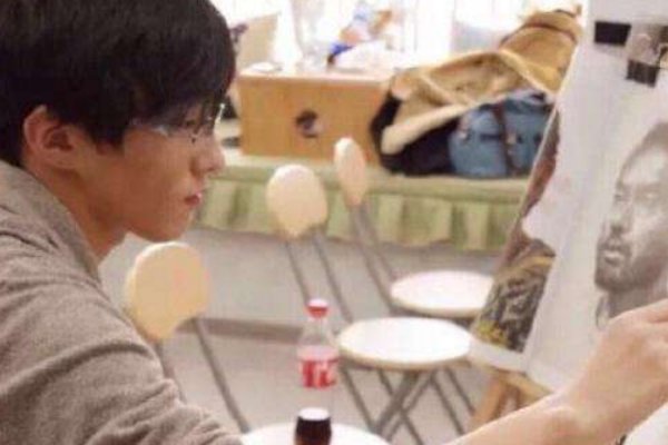 检方回应女子被同行男子下药事件，检查方为什么存疑不捕？