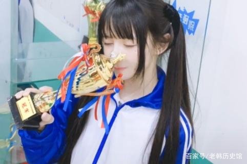 网红蔡萝莉的身世曝光,她不喜欢露脸拍照的原因是什么?