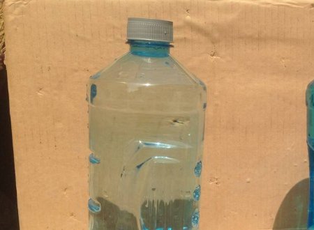 谁能说说 水杯,水瓶,水壶 三者的区别?