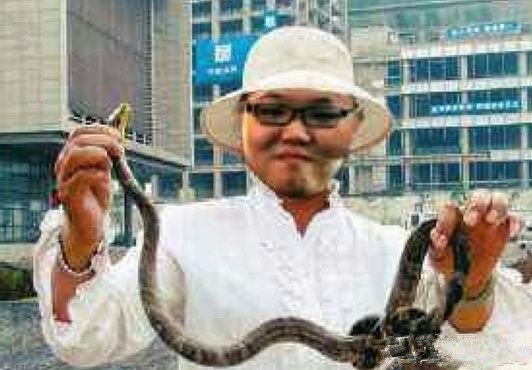 蛇皮是什么意思,我lol队友问我玩蛇皮