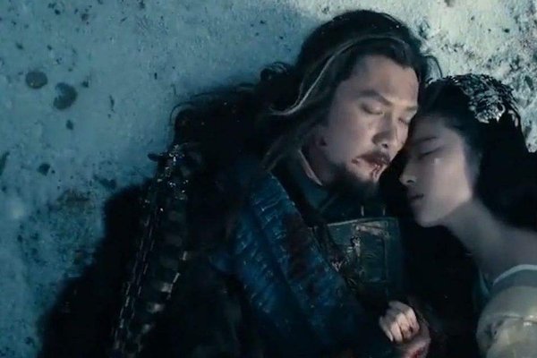 虞姬醉酒和项羽乌江自刎，他们两个人到底谁先死的？