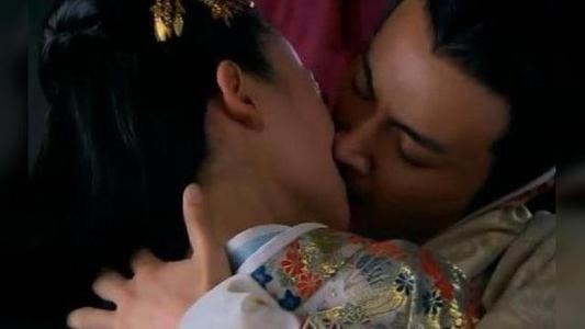 任嘉伦演吻戏为什么用替身？