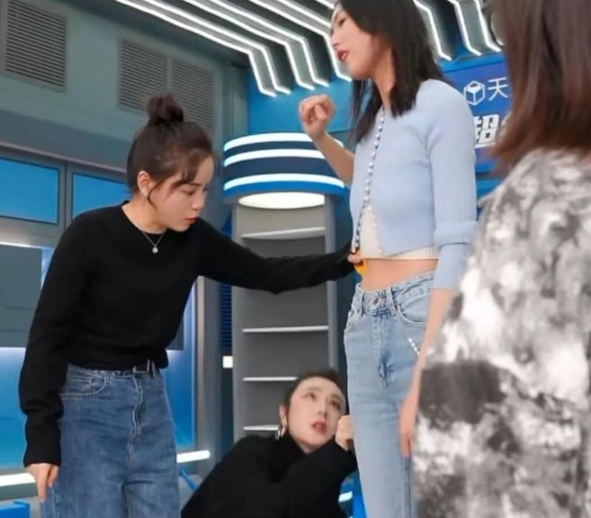 模特大表姐，刘雯的腿到底多长？