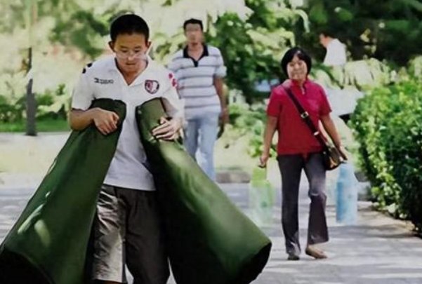 张新阳13岁上大学 现状