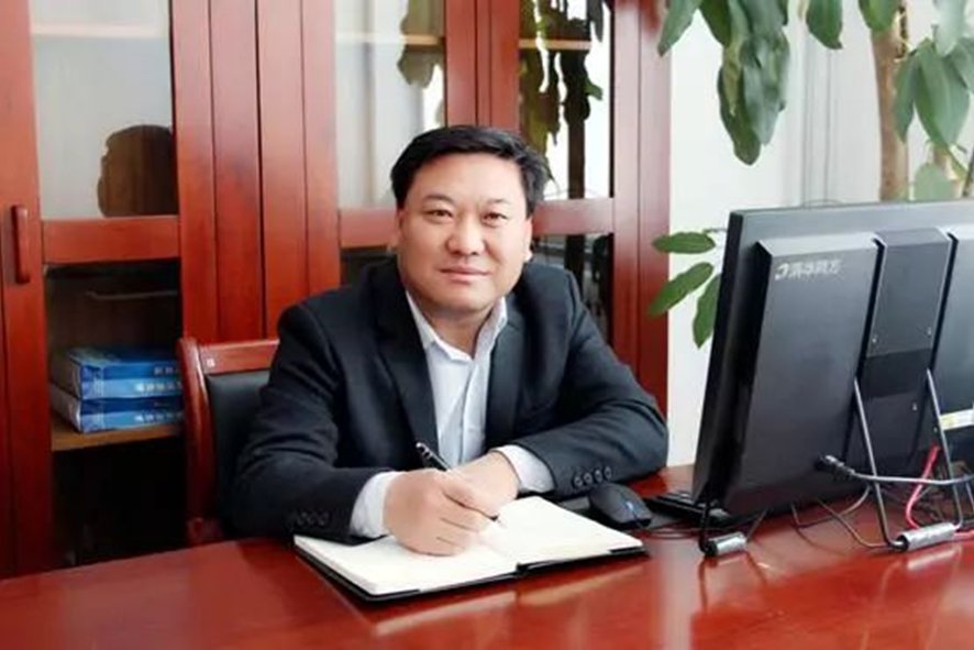 平度实验中学换校长了吗