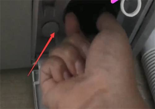 小天鹅洗衣机过滤器在哪怎么拆？
