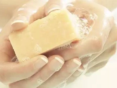 衣服被染色了，用什么能洗掉