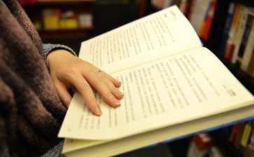 《为我唱首歌吧》阅读答案